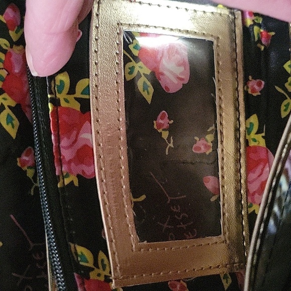 BETSEY JOHNSON Designer Quilted Heart Design‎ Wallet With Fringe Tassel Black - Picture 4 of 6